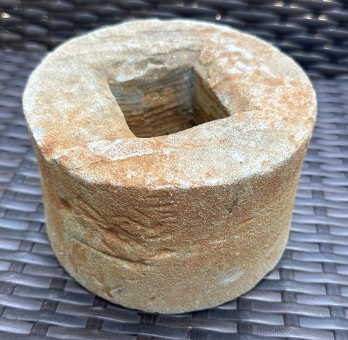 Antica piccola ruota pietra - antica,