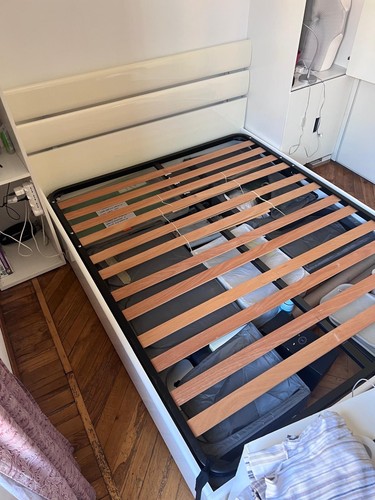 Letto matrimoniale con