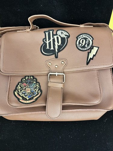 Harry potter hogwarts school - harry,