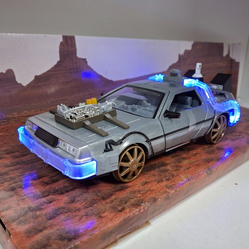 Lorean back to - back,
