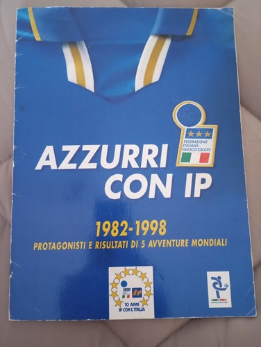 Azzurri con calcio mondiali - azzurri,