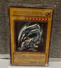 Yu-Gi-Oh! Carta Collezionabile: "Drago Bianco Occhi Blu"