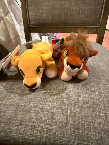 Disney store leone 2 - disney,