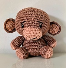 Scimmia bambola uncinetto amigurumi fatto a mano