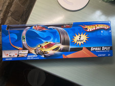 Hot Wheels SPIRAL SPLIT nuovo