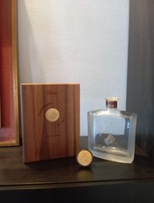 SCATOLA IN LEGNO CON BOTTIGLIA VUOTA GRAPPA RISERVA ANNIVERSARIO 70 ANNI BERTA.