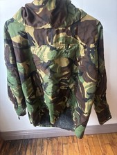 Smock mimetico con cappuccio