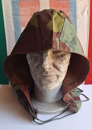 Militaria post ww2 - post, cappuccio