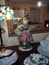 Statua in porcellana