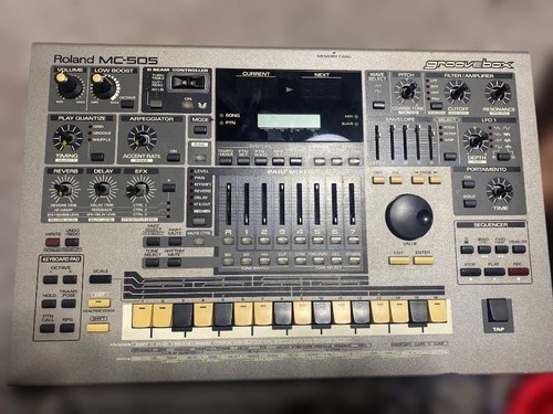 Roland 505 groovebox - roland, mc-505