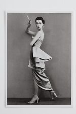 RICHARD AVEDON: " DOVIMA, SERA