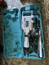 Makita HM1304B 35 lb