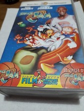 MICHAEL JORDAN, BUGS BUNNY