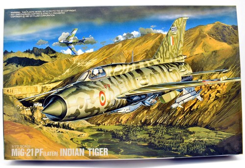 Modellino aereo model kit