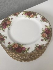 Dodici piatti da insalata