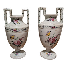 Coppia di vasi in maiolica