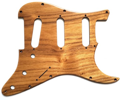 Nuovo pickguard stratocaster - nuovo,