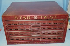 Vetrinetta Vtg Star Twist Filo Mercerizzato 4 Cassetti Bobine con Frontale in Vetro