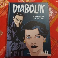 4 libri fumetto con copertina rigida assolutamente perfetti...
