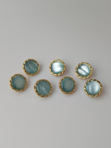 Bottoni vecchi old - old, buttons
