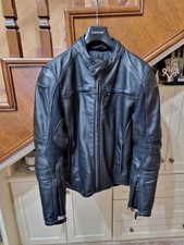 DAINESE GIACCA IN PELLE MOTO UOMO RAZON 2 LEATHER JACKET NERO CON PROTEZIONI