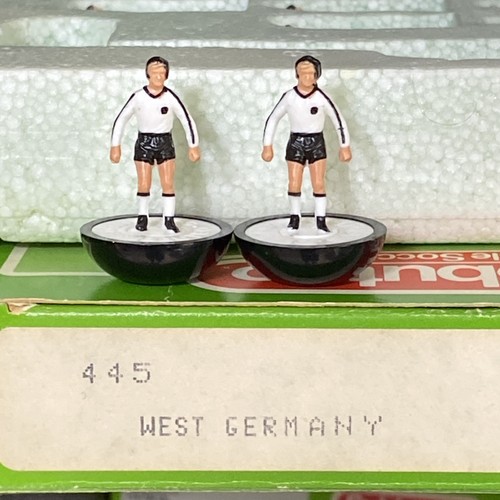 Subbuteo team kit - lw,