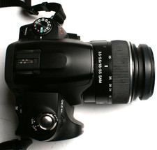 Sony Alpha A230 + obiettivo