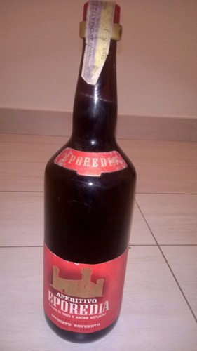 Ivrea vino amaro eporedia - vino,