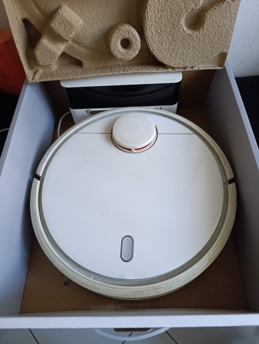 Xiaomi robot vacuum cleaner - vacuum,