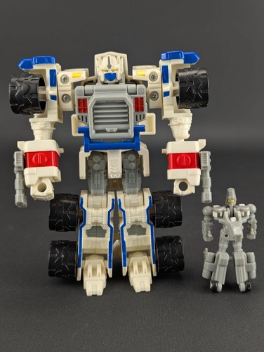 Transformers universe ultra - transformers,