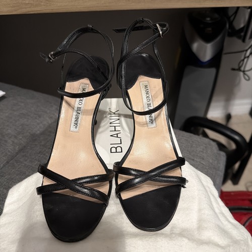 515 manolo blahnik - $515, 90