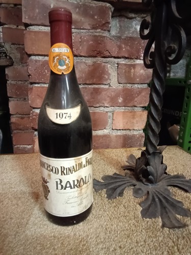Bottiglia barolo docg - di,