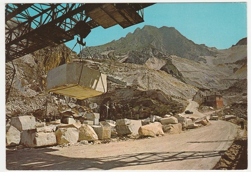 Carrara massa cave - -,