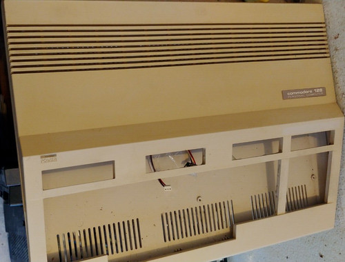 Case commodore 128 con - case, viti