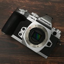 OLYMPUS OM-D E-M1 Mirrorless