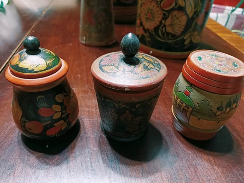 Tre barattolini decorativi