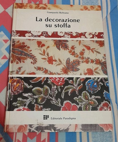 Libro decorazione su - ", la