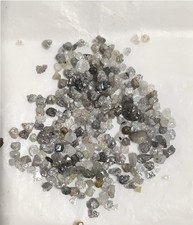 Diamante sfuso grezzo naturale