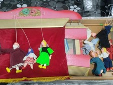 Antico Teatrino Con Marionette