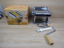 vecchia MACCHINA PER LA PASTA