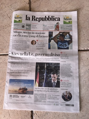 Giornale repubblica 28 - la,