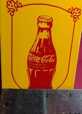 Scatola in legno gialla