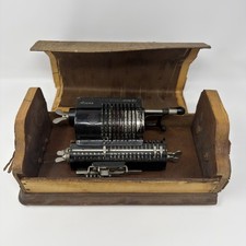 Antica calcolatrice meccanica