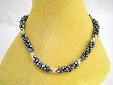 Collana di perle gemme semi