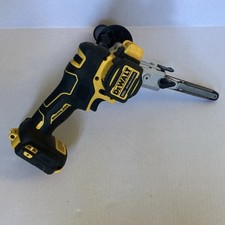 DEWALT DCM200 Levigatrice a