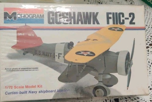Curtiss 2 goshawk - f,