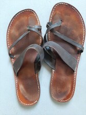 Sandali da uomo in pelle e cuoio numero 45 - molto usati ma in buone condizioni