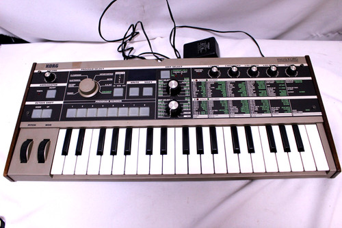 Korg microkorg small portable - small,