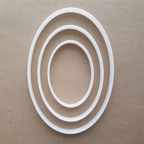 Tagliabiscotti ovale curva