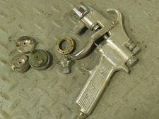 DEVILBISS Spray Gun with extra
